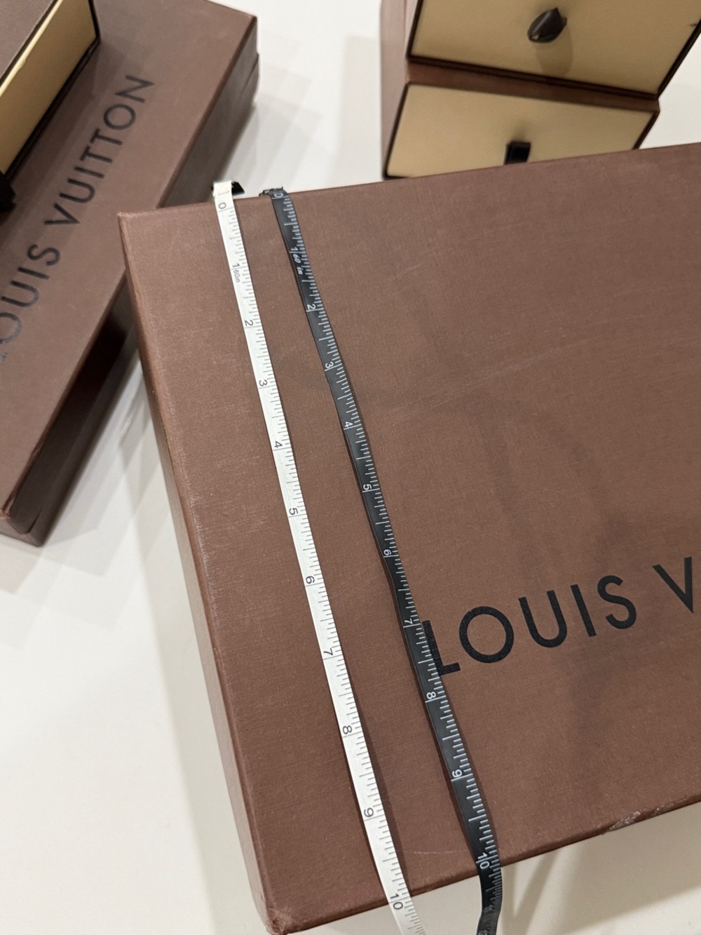 Louis Vuitton Vintage Brown Large Box - Authentic - Picture 5 of 6